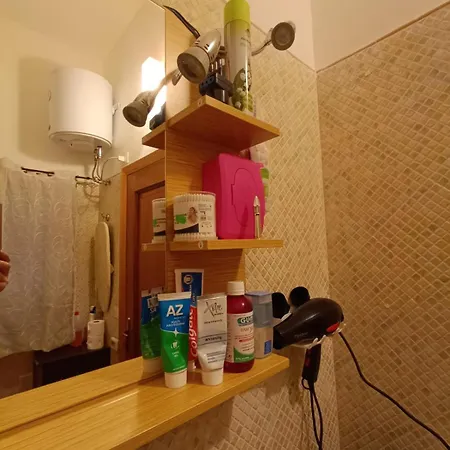 Guest house Orchidea Stanza Privata In Condiviso 